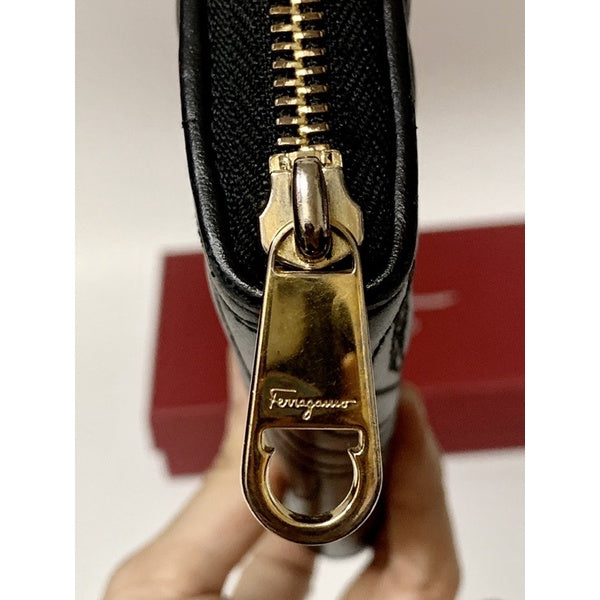 FERRAGAMO 全黑壓紋 真皮長夾 有盒有卡 保證正品