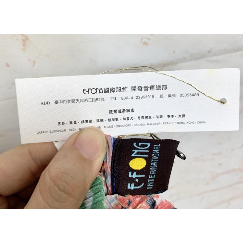 E-FONG 皺摺 印花 彈性伸縮 無袖洋裝 全新品 三宅 PP
