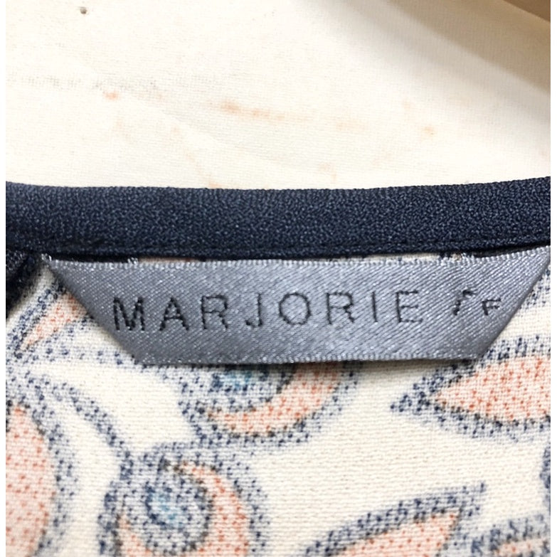 台灣新生代女裝品牌 MARJORIE 無袖 連身褲裙 有口袋 氣質 花朵圖騰 腰間鬆緊 左袖口小瑕疵