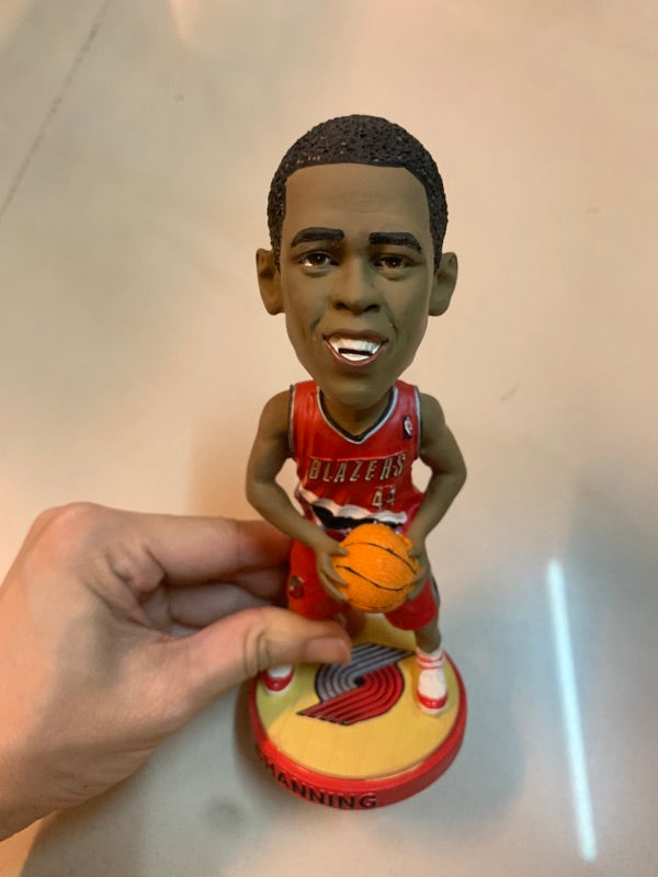 CHANNING FRYE 2008 collectors edition搖頭公仔