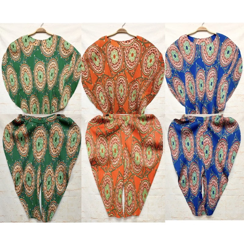 E-FONG 皺摺 印花 彈性伸縮 成套 有袖 圖騰 全新品 三宅 PP