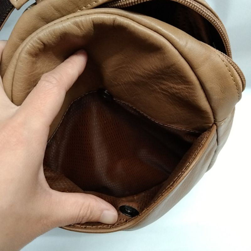 蛋形褐色真皮包 腰包