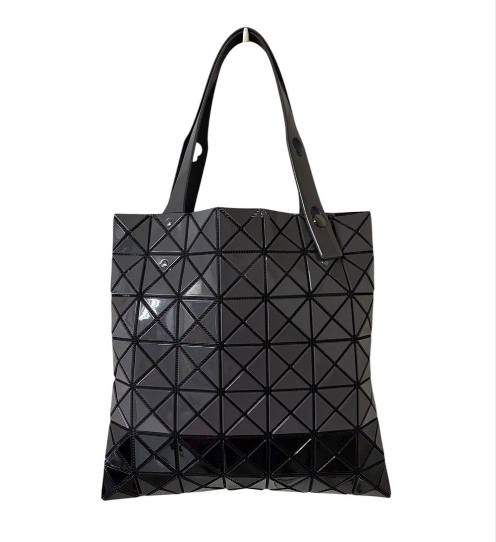 99近新品❗️ ❗️ ❗️ ISSEY MIYAKE BAO BAO 三宅一生 7*7 灰黑 幾何包 保證正品