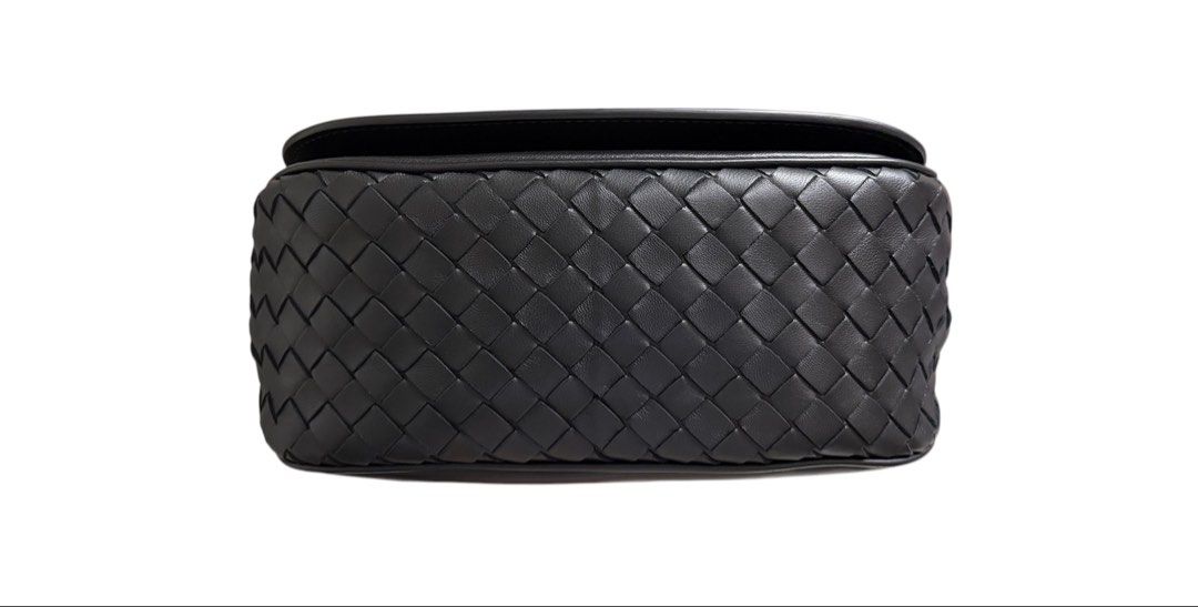 BOTTEGA VENETA 黑色 編織 羊皮 復古轉扣 翻蓋 斜背包 保證正品