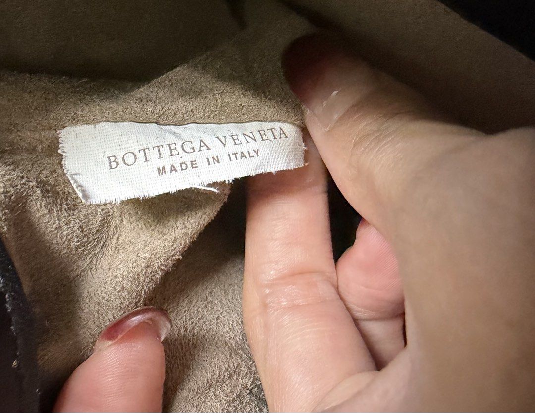 BOTTEGA VENETA 黑色 編織 羊皮 復古轉扣 翻蓋 斜背包 保證正品