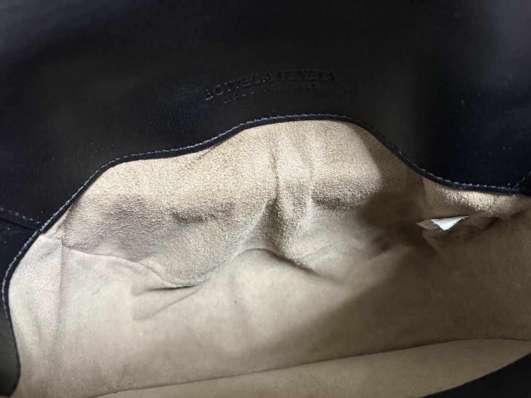 BOTTEGA VENETA 黑色 編織 羊皮 復古轉扣 翻蓋 斜背包 保證正品