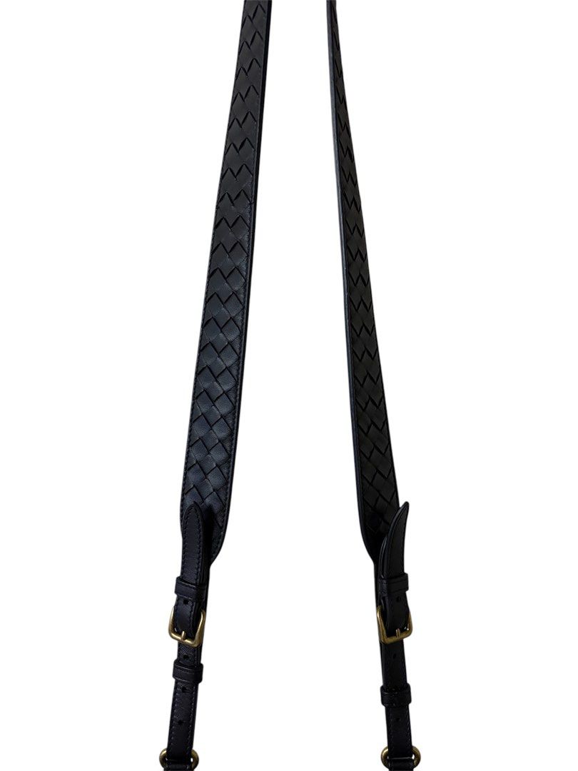 BOTTEGA VENETA 黑色 編織 羊皮 復古轉扣 翻蓋 斜背包 保證正品