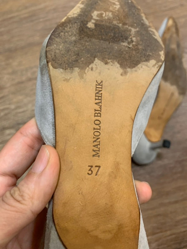 MANOLO BLAHNIK 鈕扣造型尖頭鞋 37號