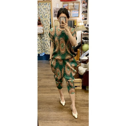 E-FONG 皺摺 印花 彈性伸縮 成套 有袖 圖騰 全新品 三宅 PP