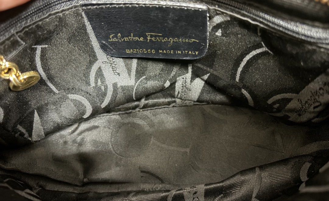 FERRAGAMO 黑色 復古 麂皮 斜背包 保證正品