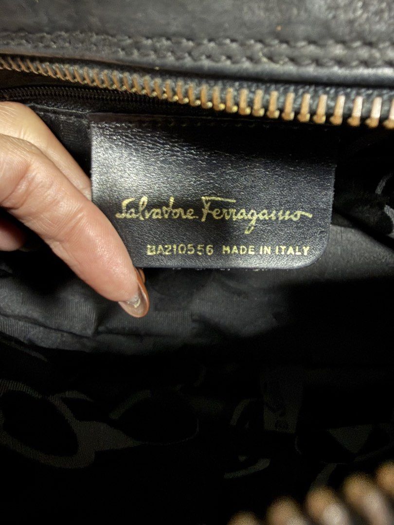 FERRAGAMO 黑色 復古 麂皮 斜背包 保證正品