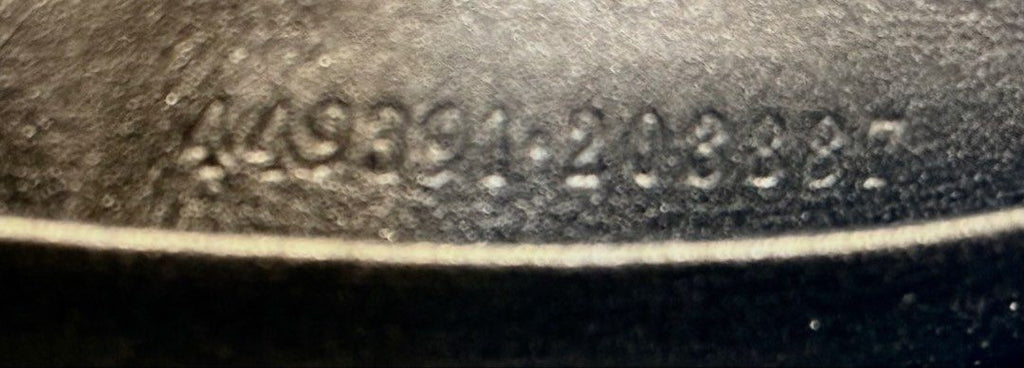 GUCCI 449391 壓紋logo真皮長夾 保證正品