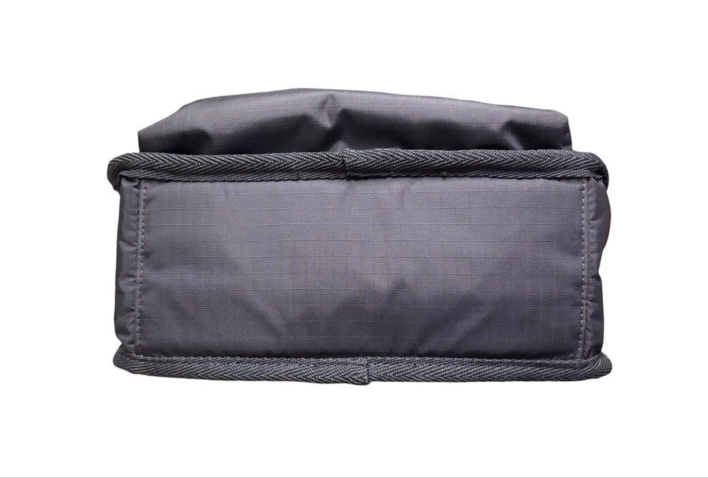 近新品❗️❗️❗️LESPORTSAC 深灰色 尼龍 小 後背包
