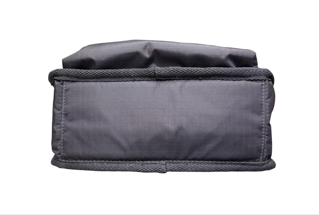 近新品❗️❗️❗️LESPORTSAC 深灰色 尼龍 小 後背包