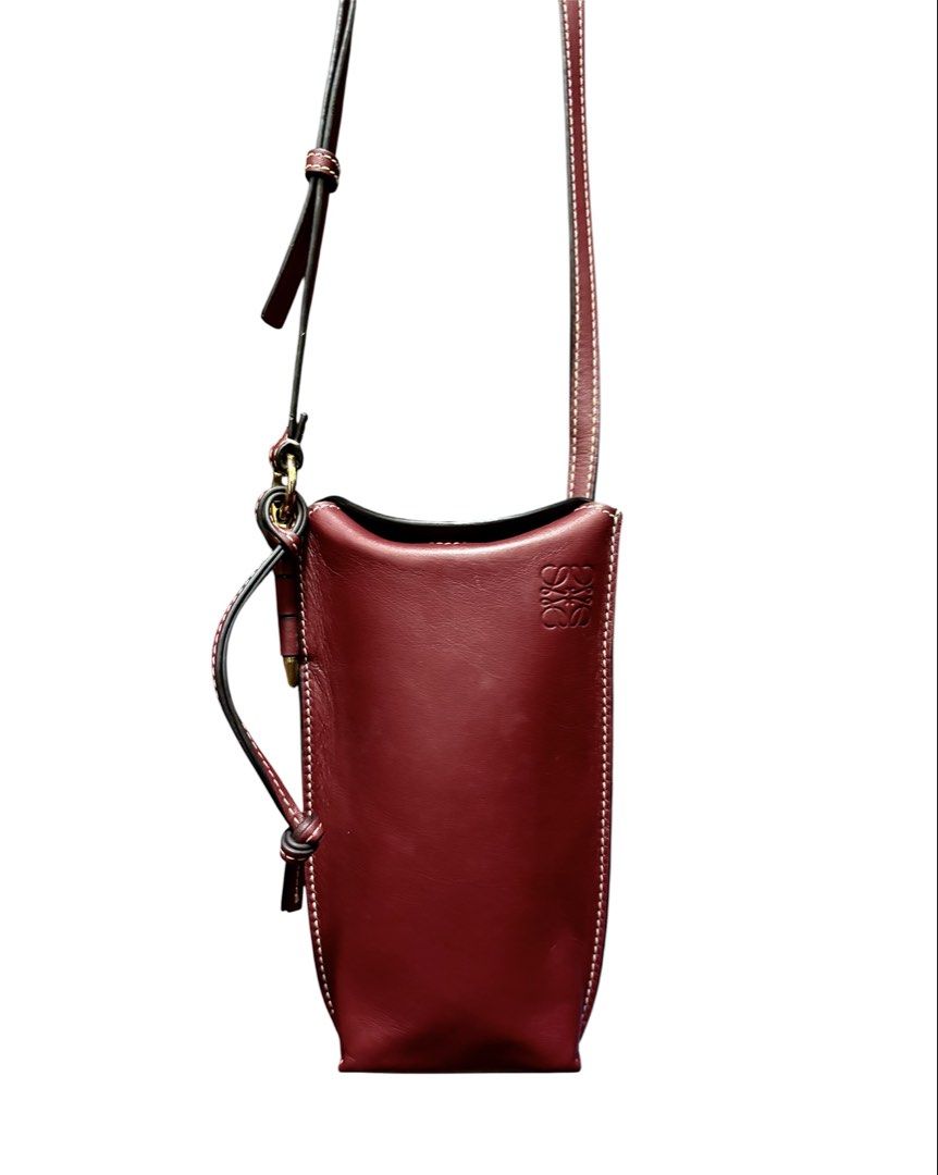 LOEWE 酒紅色 磁吸 手機 斜背包 保證正品