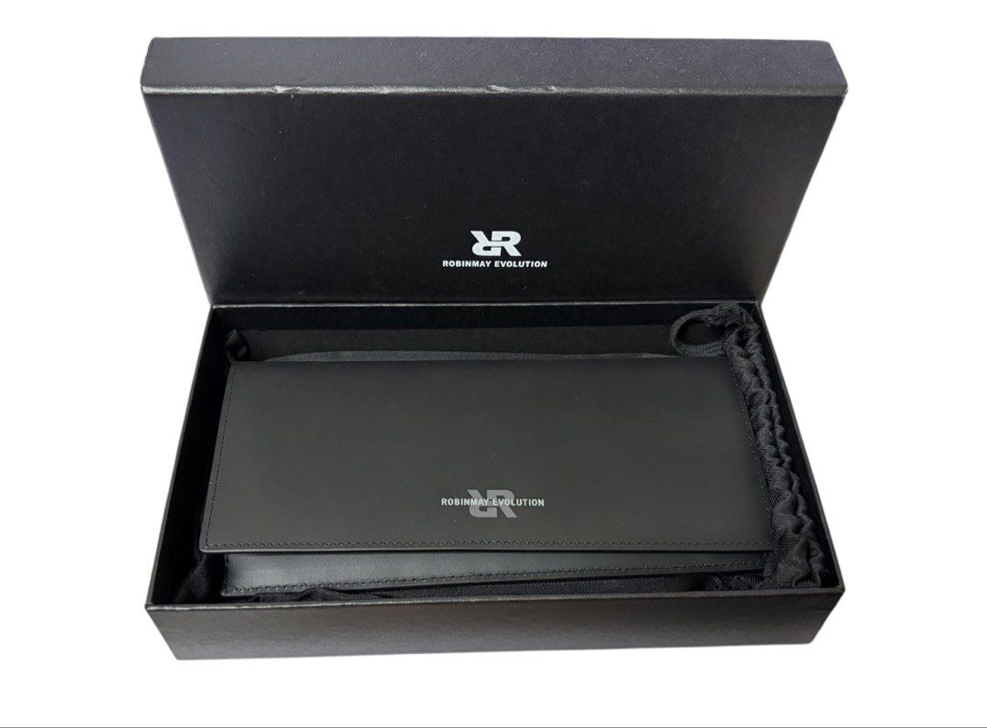 全新品❗️❗️❗️ROBINMAY EVOLUTION 黑色 真皮 掀蓋式 長夾 NT$1,680