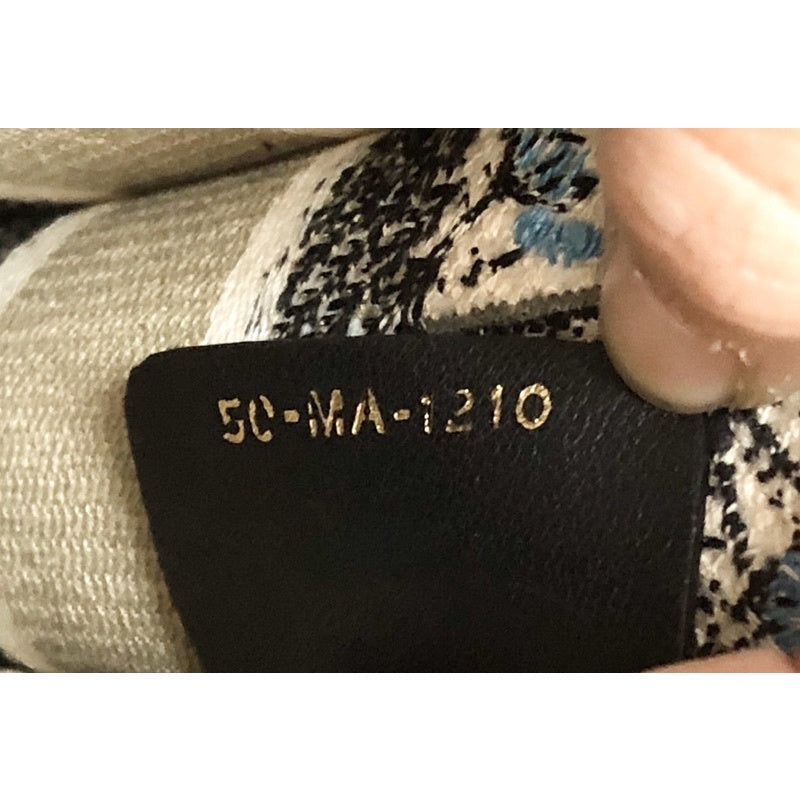 CHRISTIAN DIOR  MINI BOOK TOTE 刺繡 迷你 手拿包 有證書保證正品