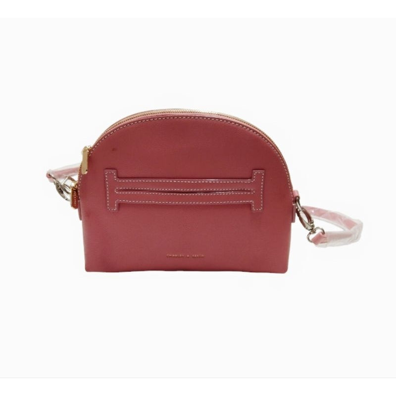 CHARLES & KEITH 斜背包 保證正品