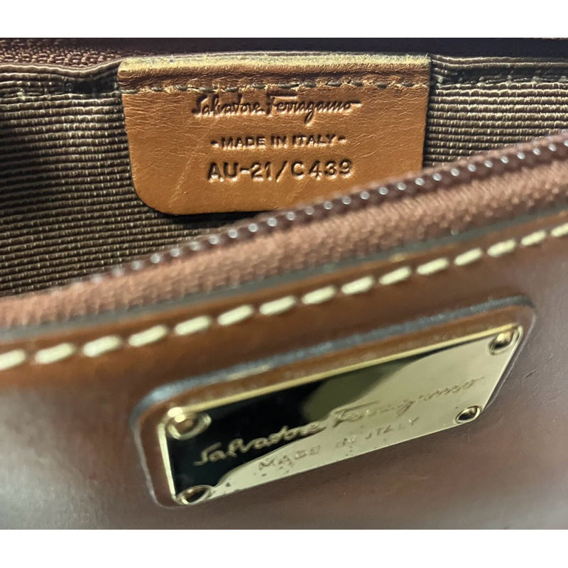 FERRAGAMO 菲拉格慕 真皮 手拿包 保證正品