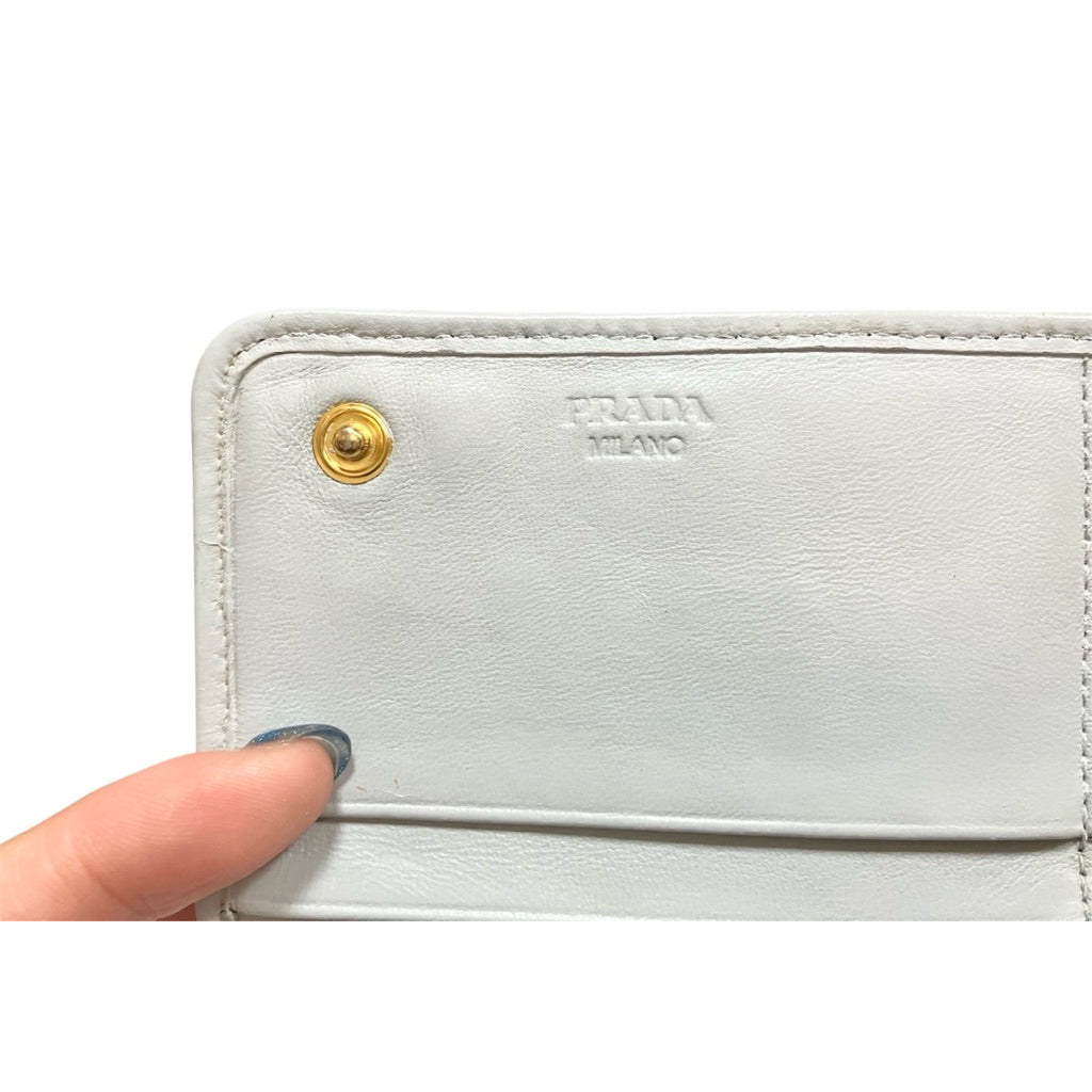 PRADA 淡藍色 牛皮 皺摺 扣式長夾 保證正品