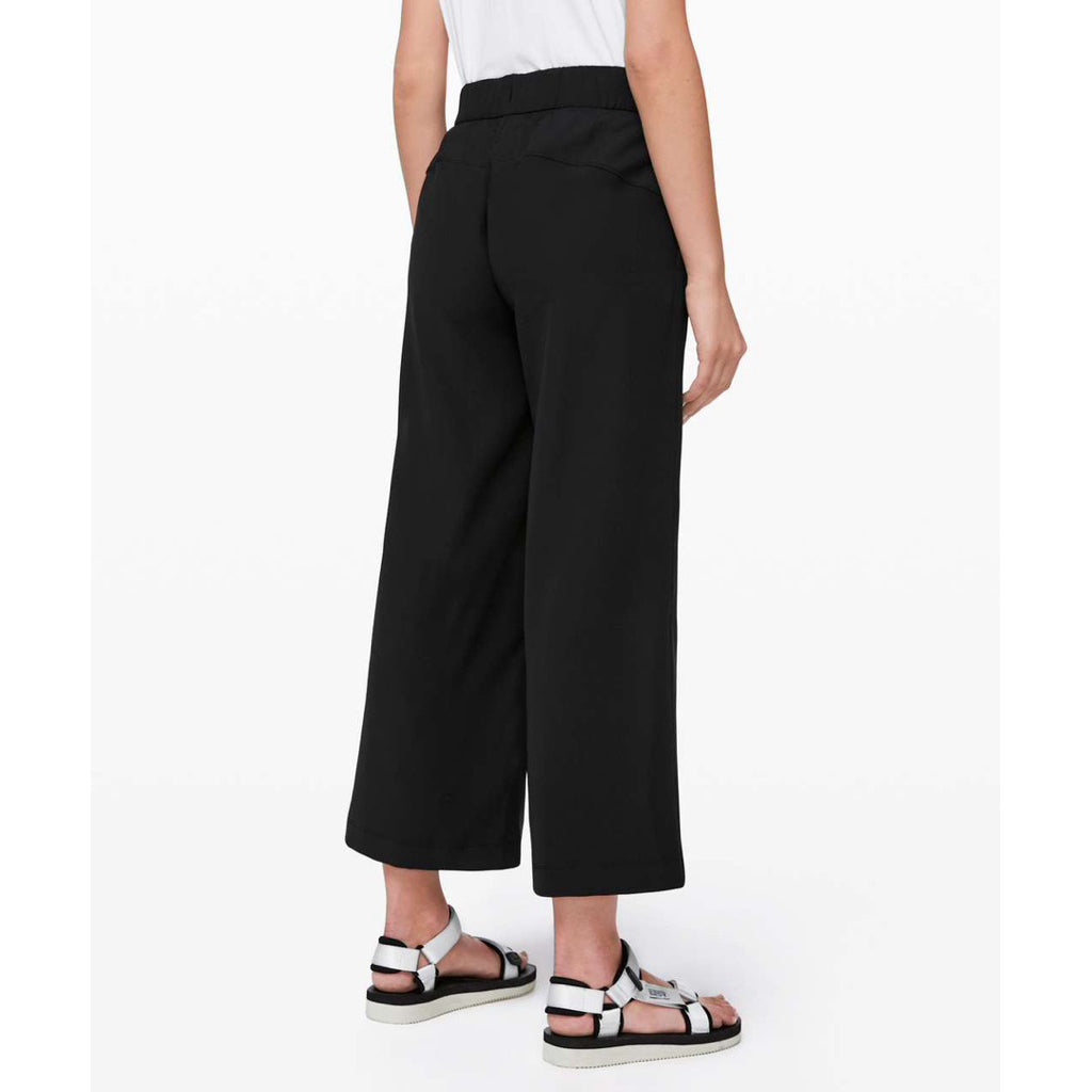 lululemon 全新九分瑜珈喇叭褲On the Fly 7/8 Pant*Woven 保證100%真品