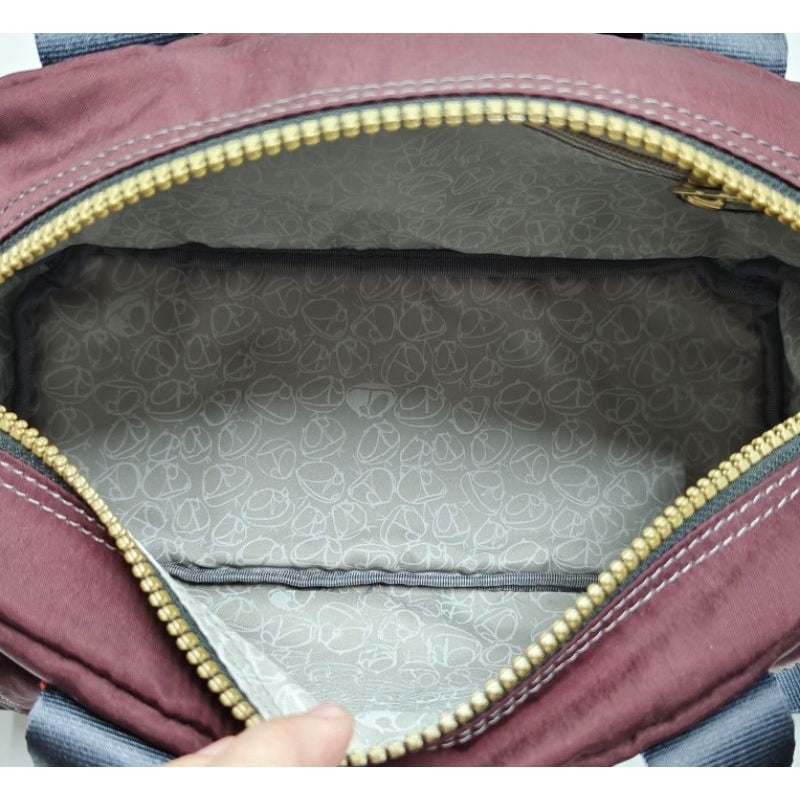 SATANA SOS2541 肩背包 斜背包 保證正品