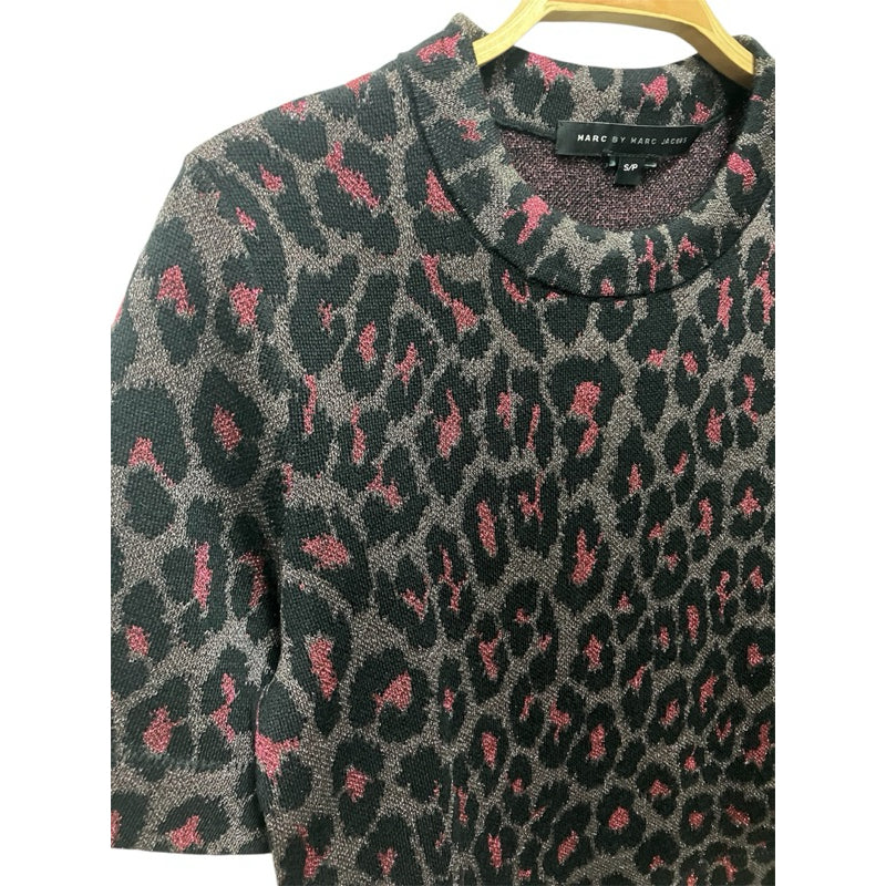 MARC BY MARC JACOBS 短袖 亮粉豹紋 短版T恤 保證正品