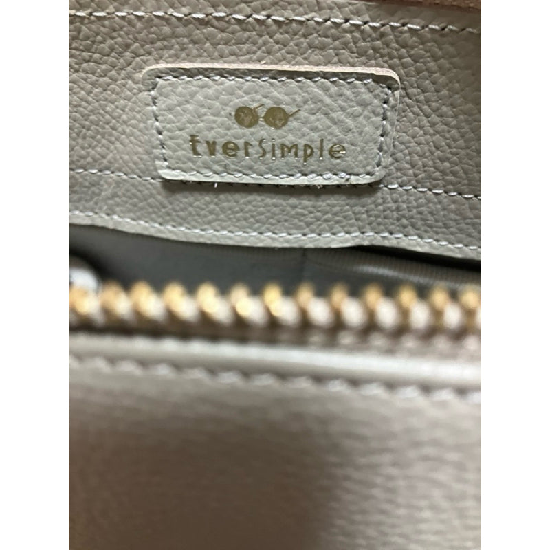 EVERSIMPLE 淺灰色 斜背包