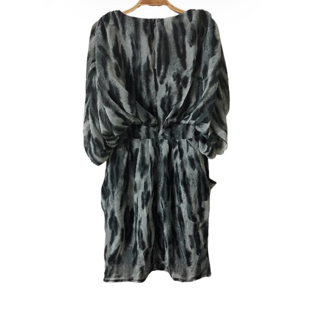 MAX MARA 黑白灰 渲染 造型 洋裝