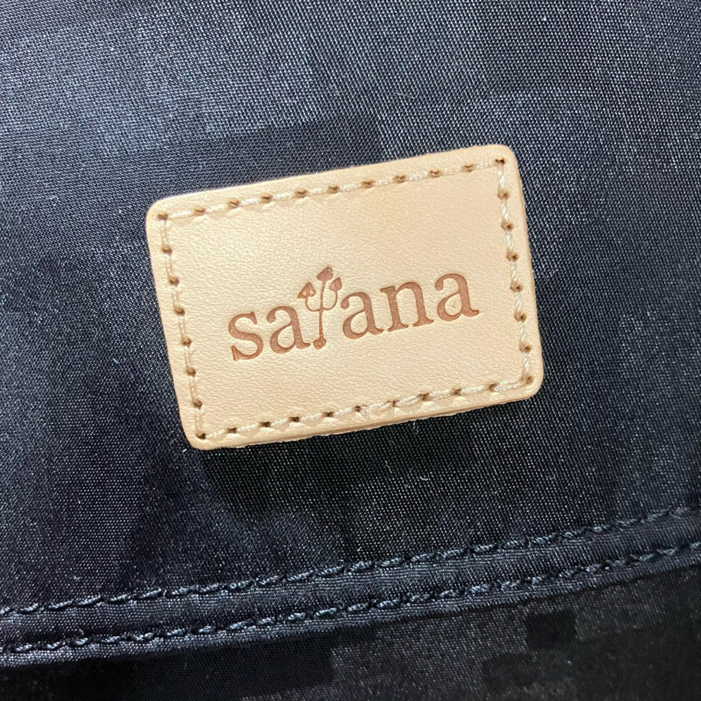 SATANA 黑色 尼龍 斜背包