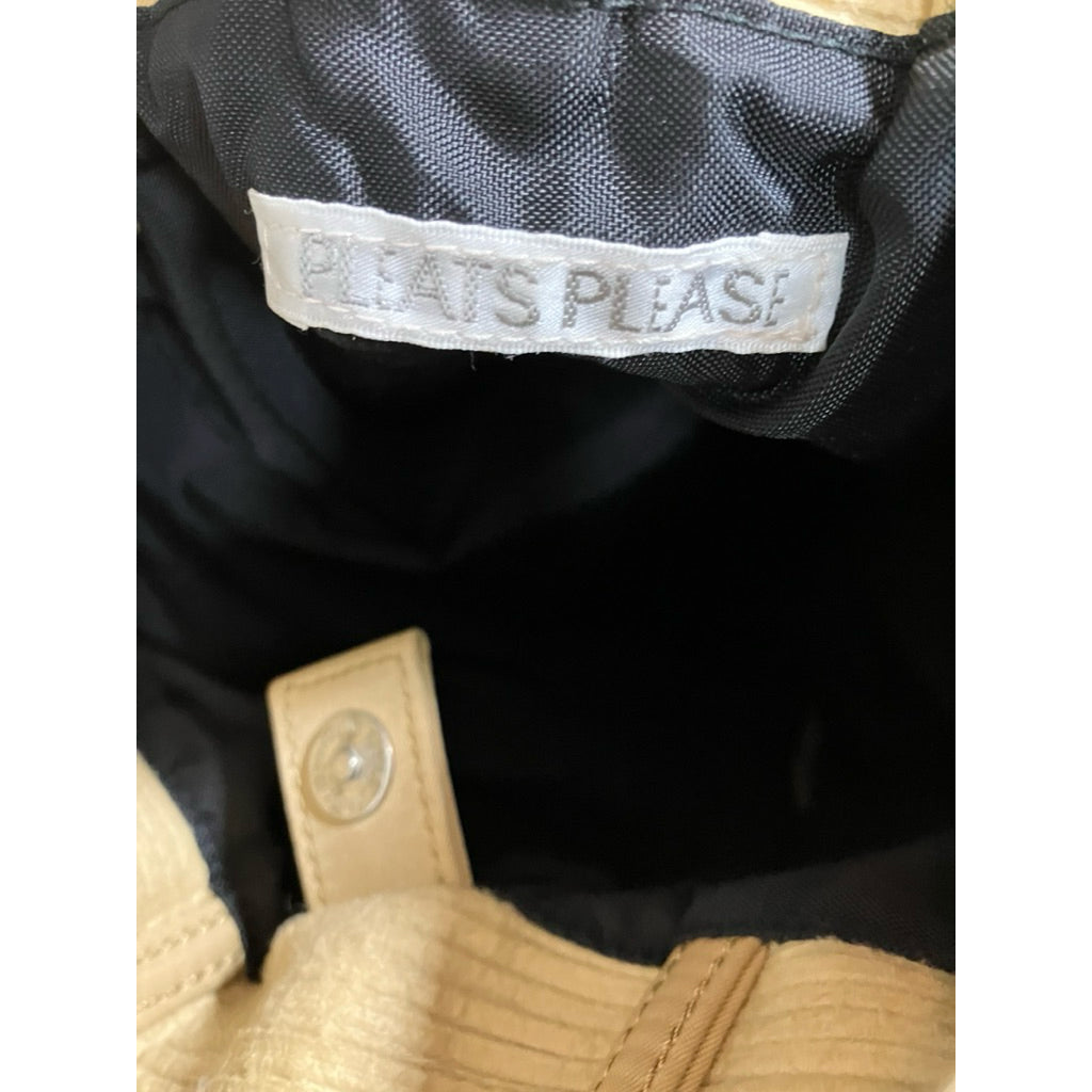 ⚠️請詳閱商品描述❗️PLEATS PLEASE 三宅一生 PP 米黃色 粽子 手提包 保證正品