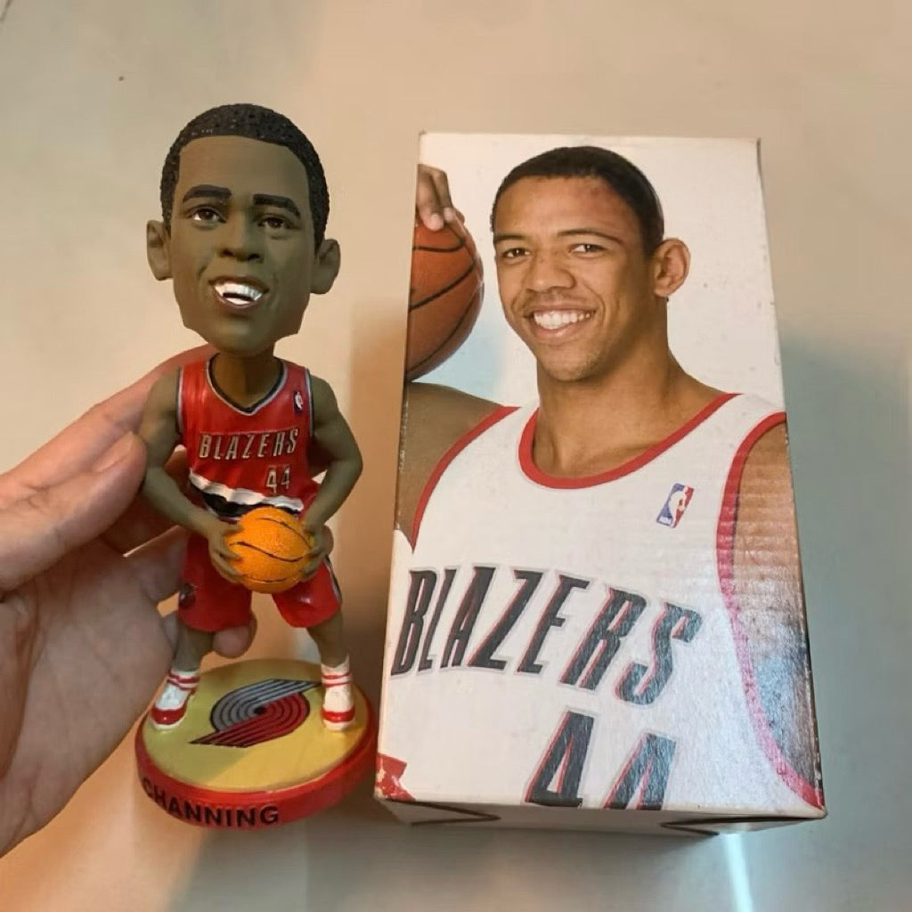CHANNING FRYE 2008 collectors edition搖頭公仔
